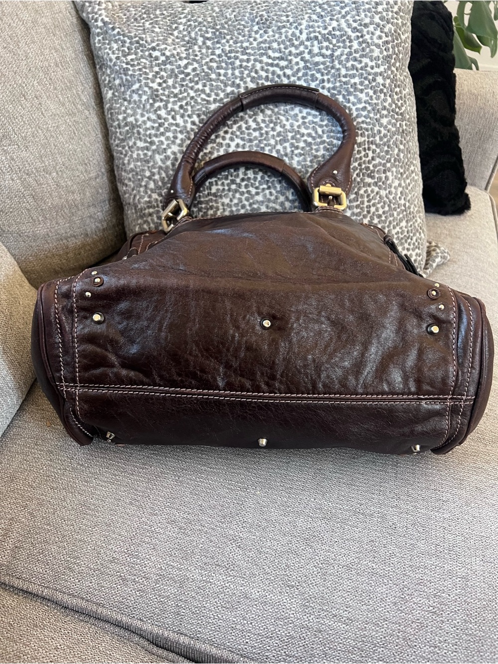 Chloe Paddington Dark Brown Leather Handbag with Gold Accents - Picture 7 of 14